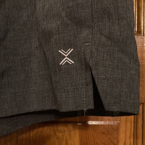 NWT Men’s Large Xersion Ventilated “Run” Shorts (ABBA) - Picture 3 of 10